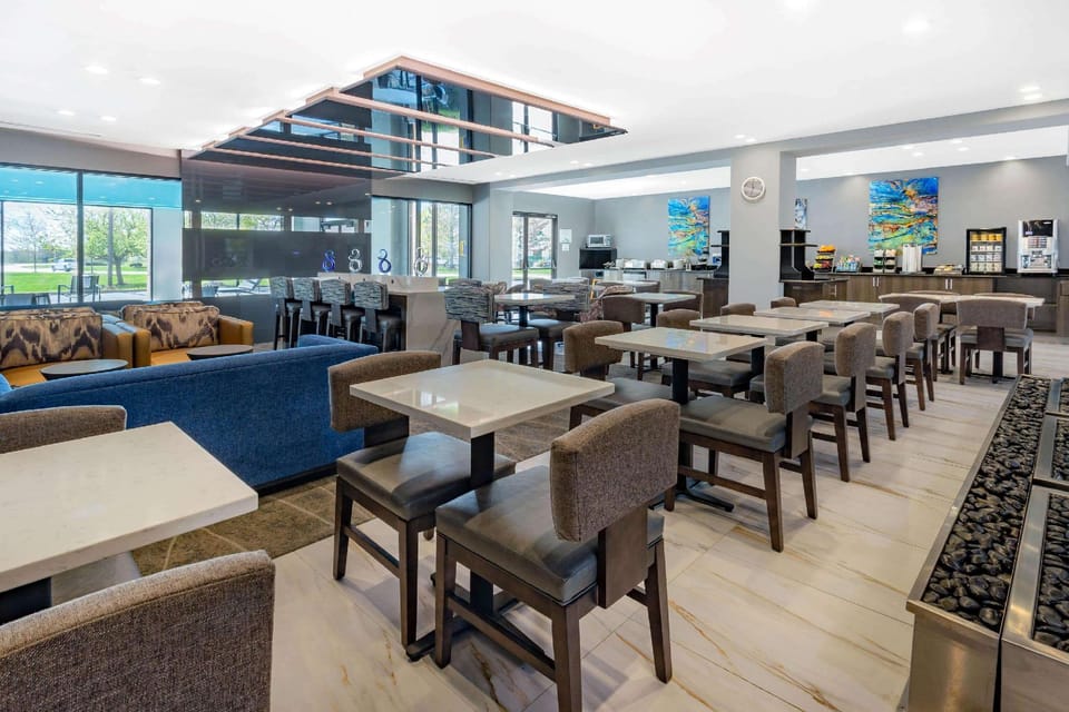 Wingate by Wyndham Tinley Park Hotel in Tinley Park