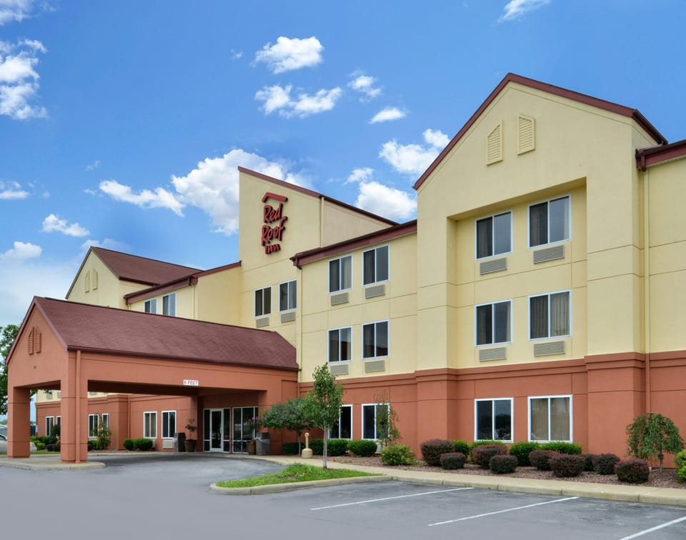 Red Roof Inn Clyde Hotel in Ohio