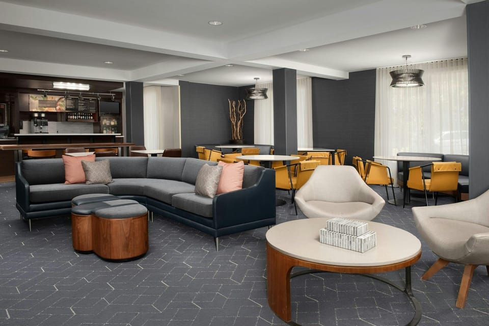 Courtyard by Marriott Dothan Hotel in Dothan