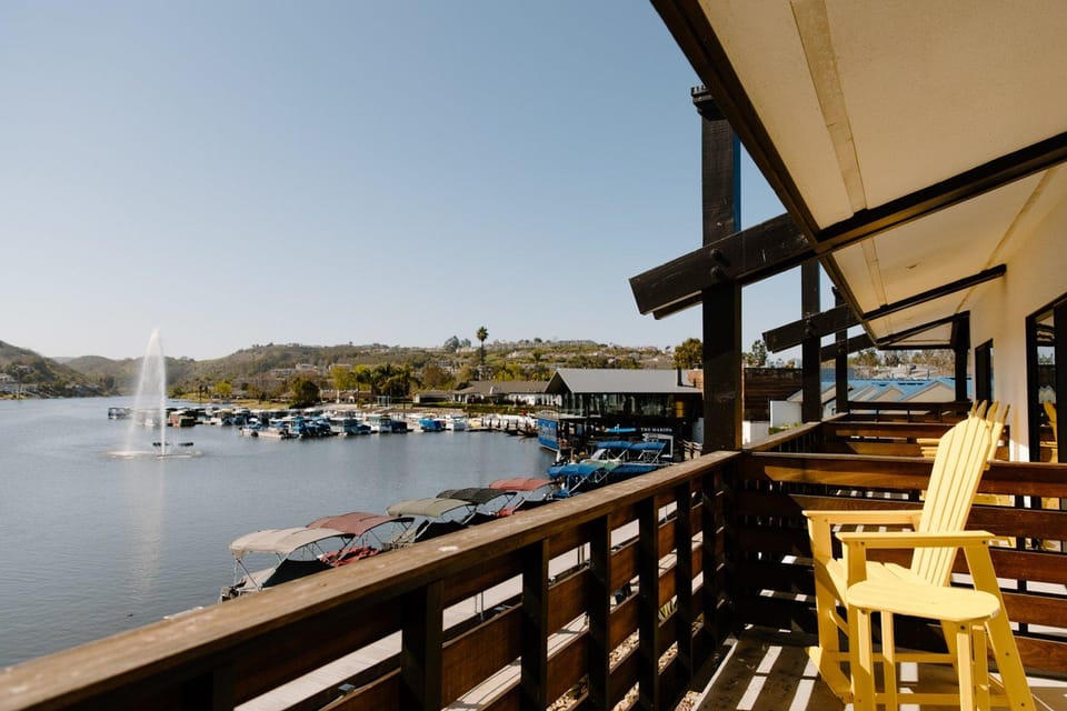 Lakehouse Resort Hotel in Lake San Marcos