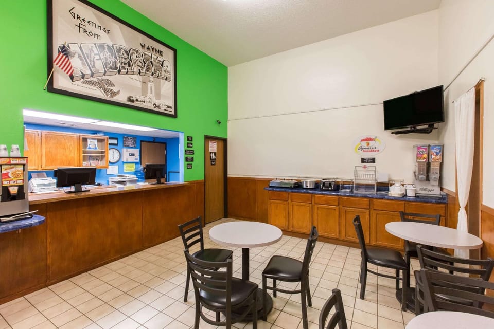 Super 8 By Wyndham Wayne Hotel in Nebraska