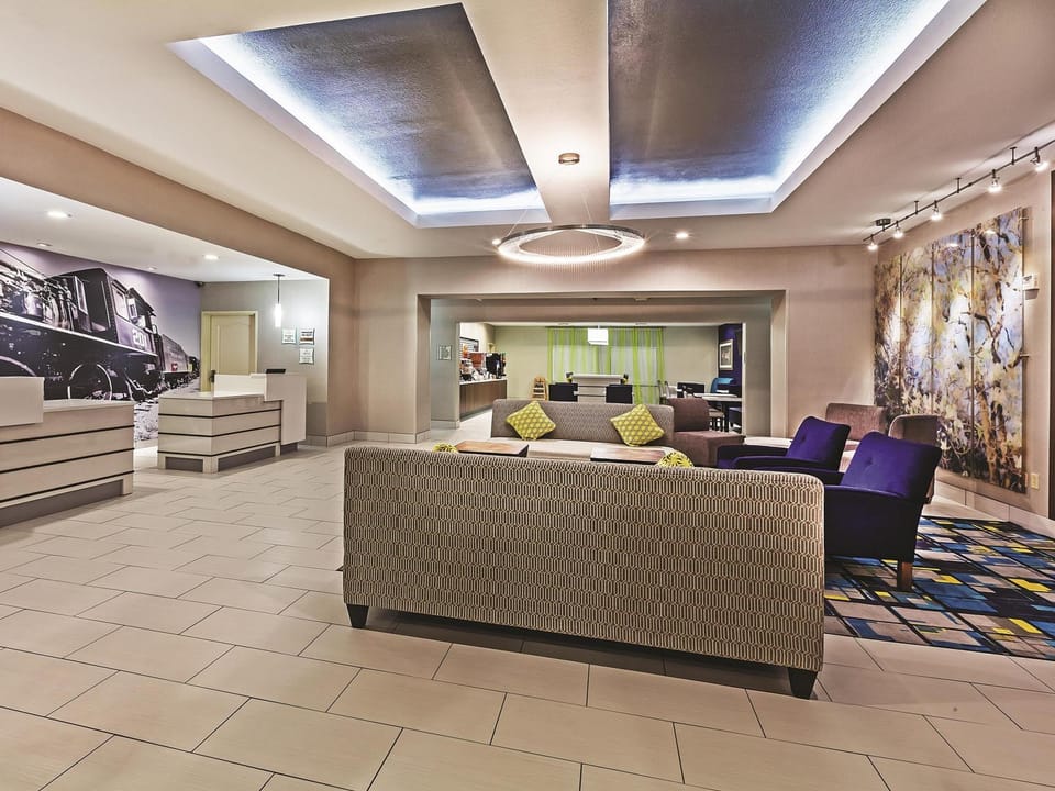 La Quinta Inn & Suites by Wyndham Palestine Hotel in Texas