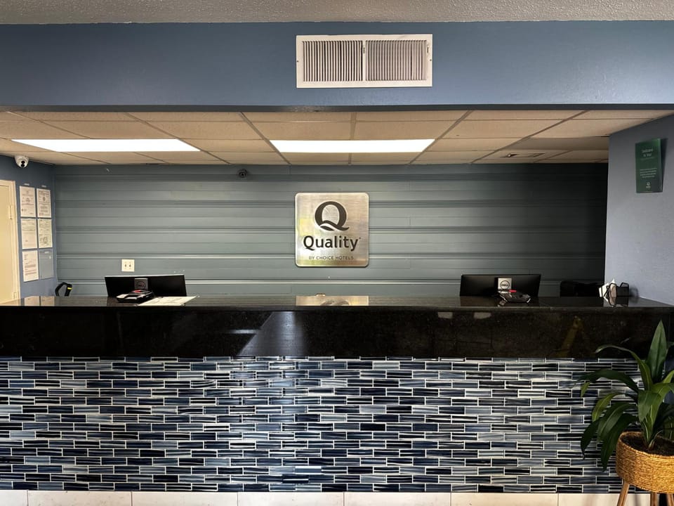 Quality Inn & Suites Cincinnati Uptown Norwood Hotel in Cincinnati
