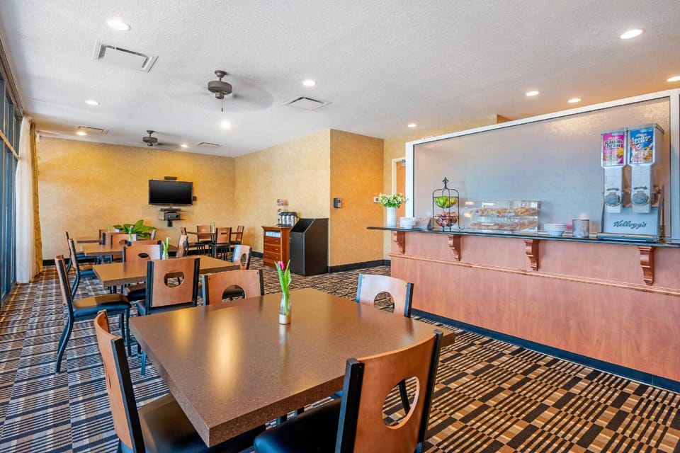 Clarion Inn Ormond Beach at Destination Daytona Hotel in Ormond Beach