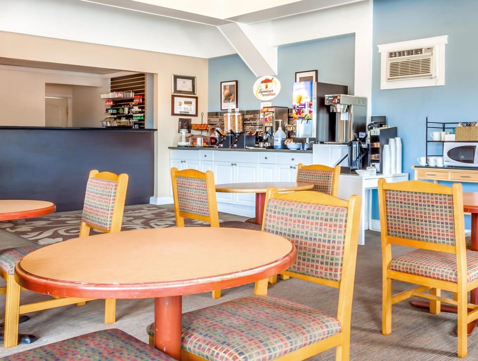 Super 8 By Wyndham Duncan Hotel in Duncan