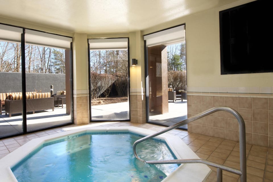 Country Inn & Suites by Radisson Columbus-Edinburgh Hotel in Columbus