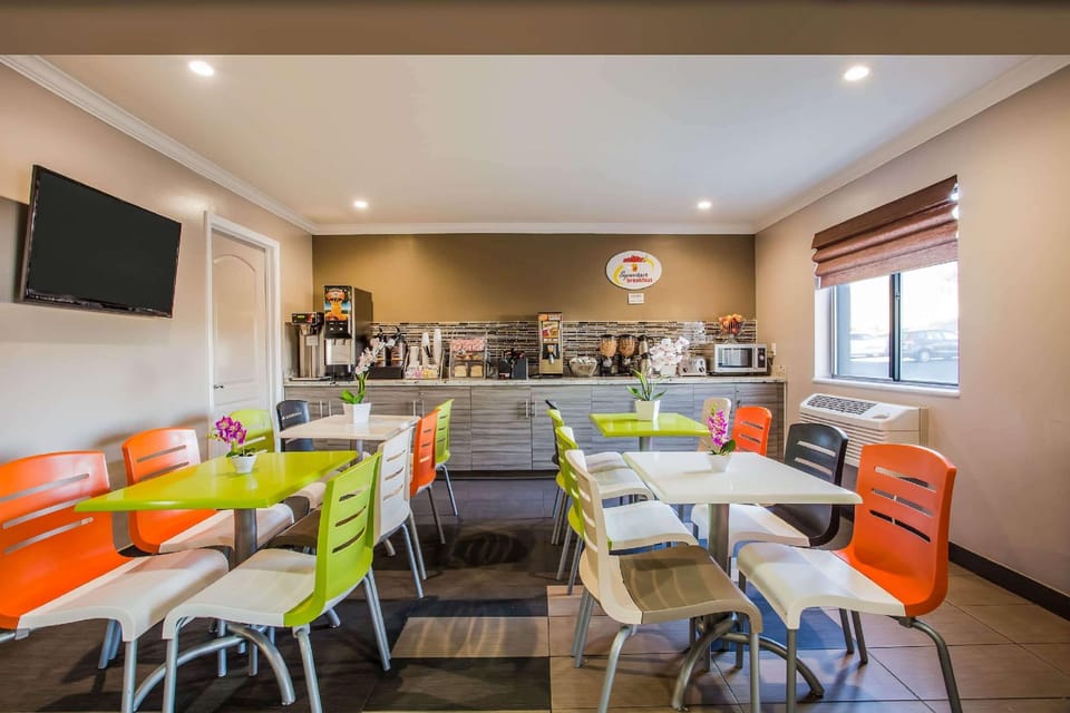 Super 8 By Wyndham Vacaville Hotel in Vacaville
