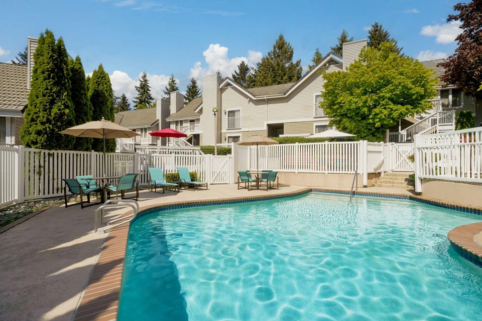 Residence Inn by Marriott Seattle Bellevue Hotel in Redmond
