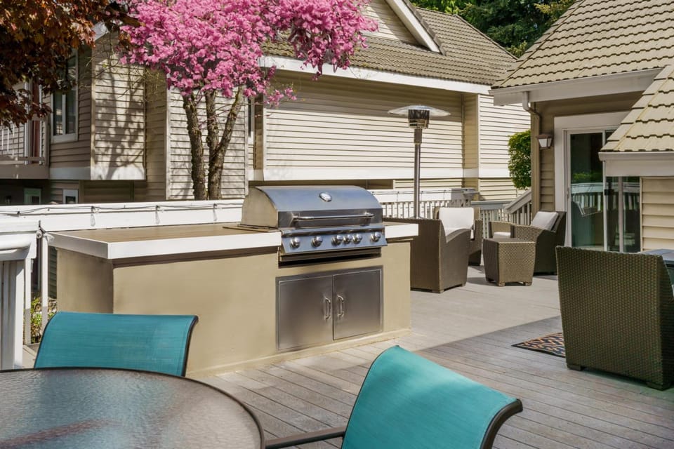 Residence Inn by Marriott Seattle Bellevue Hotel in Redmond