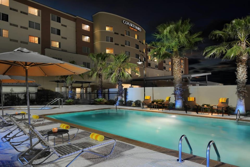 Courtyard by Marriott Houston Pearland Hotel in Pearland