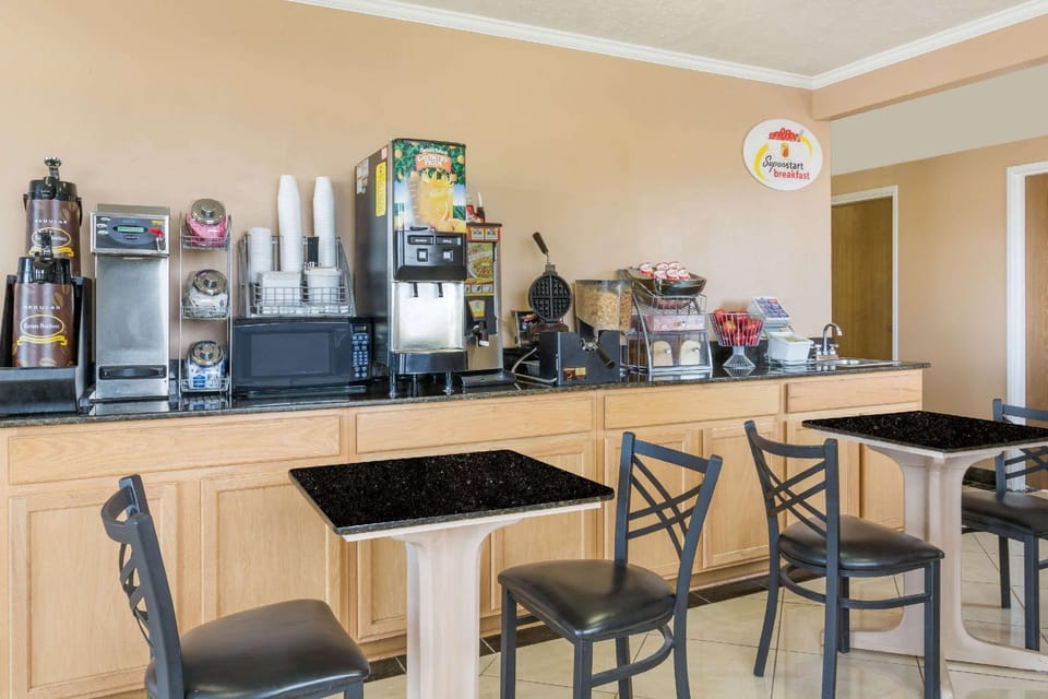 Super 8 By Wyndham Nephi Hotel in Utah