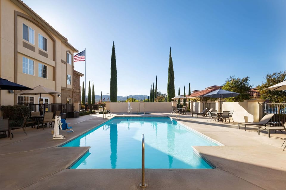 La Quinta Inn & Suites by Wyndham Paso Robles Hotel in Paso Robles