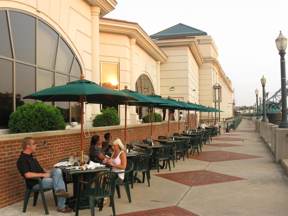 Harrah's Joliet - A Caesars Rewards Destination  Hotel in Joliet