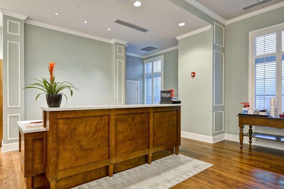 Hampton Inn & Suites Charleston Airport Hotel in North Charleston