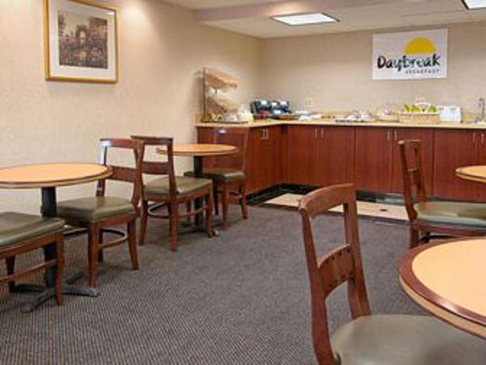 Days Inn by Wyndham Arlington Pentagon Hotel in Arlington