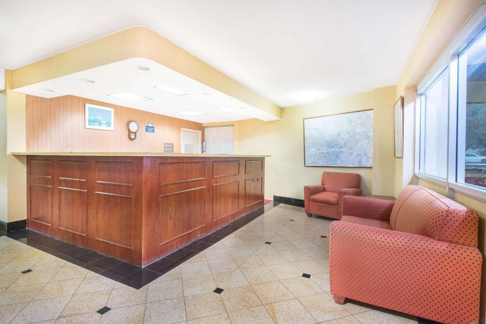Days Inn by Wyndham Arlington Pentagon Hotel in Arlington