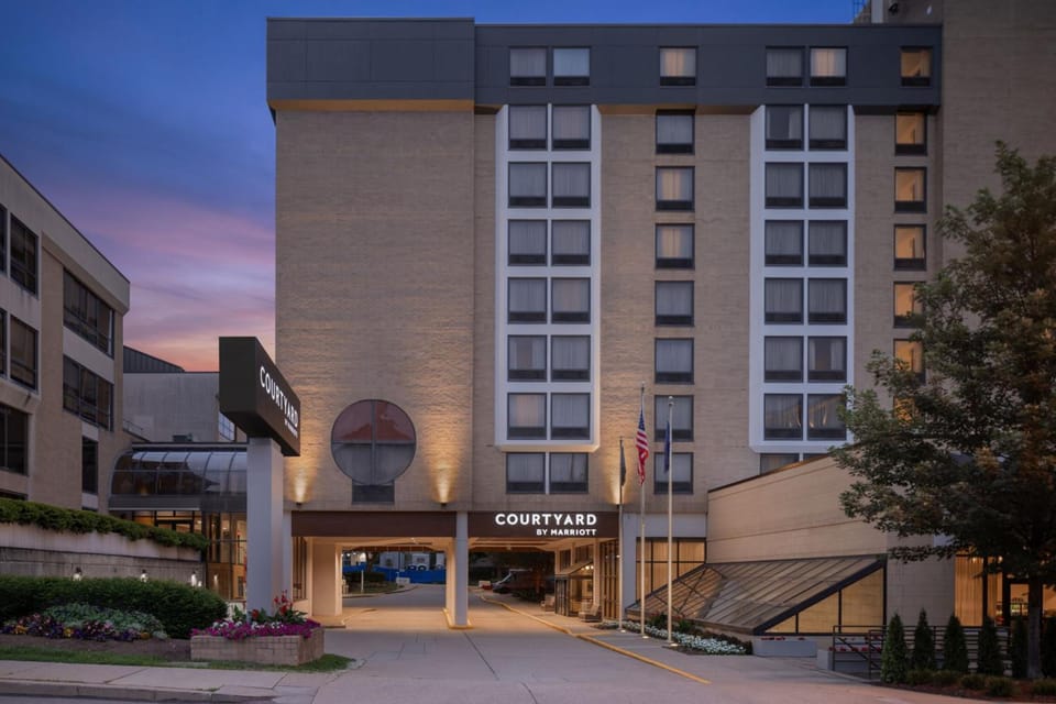 Courtyard by Marriott Pittsburgh University Center Hotel in Pittsburgh