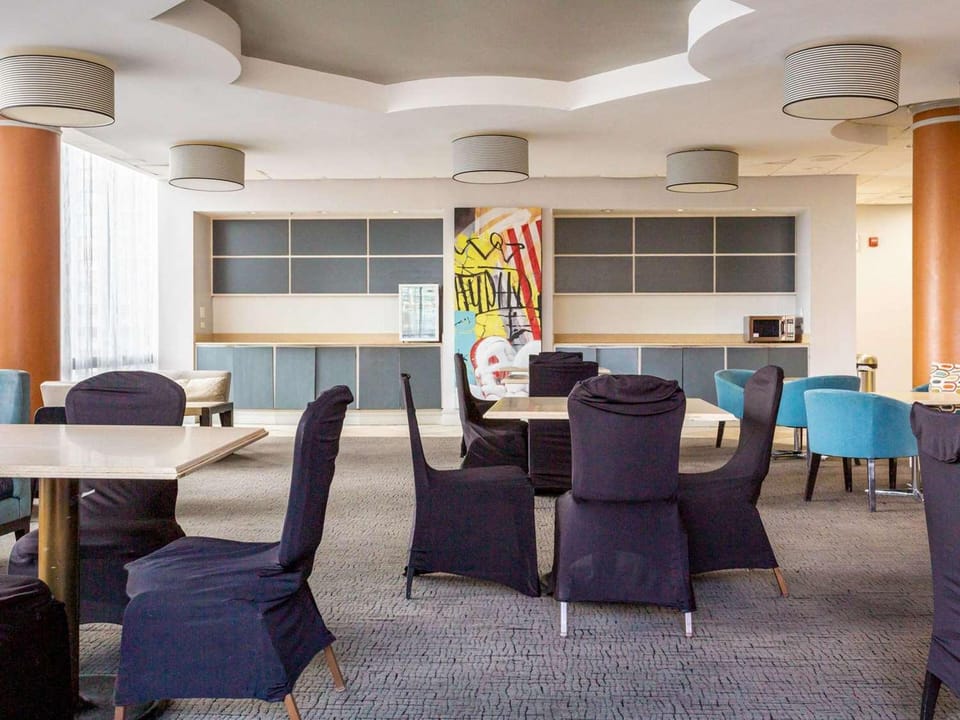 The Brookshire Suites, BW Premier Collection Hotel in Baltimore