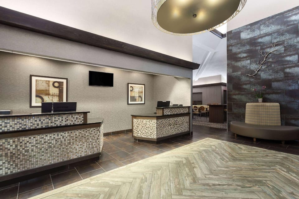 Super 8 By Wyndham Copley Akron Hotel in Fairlawn