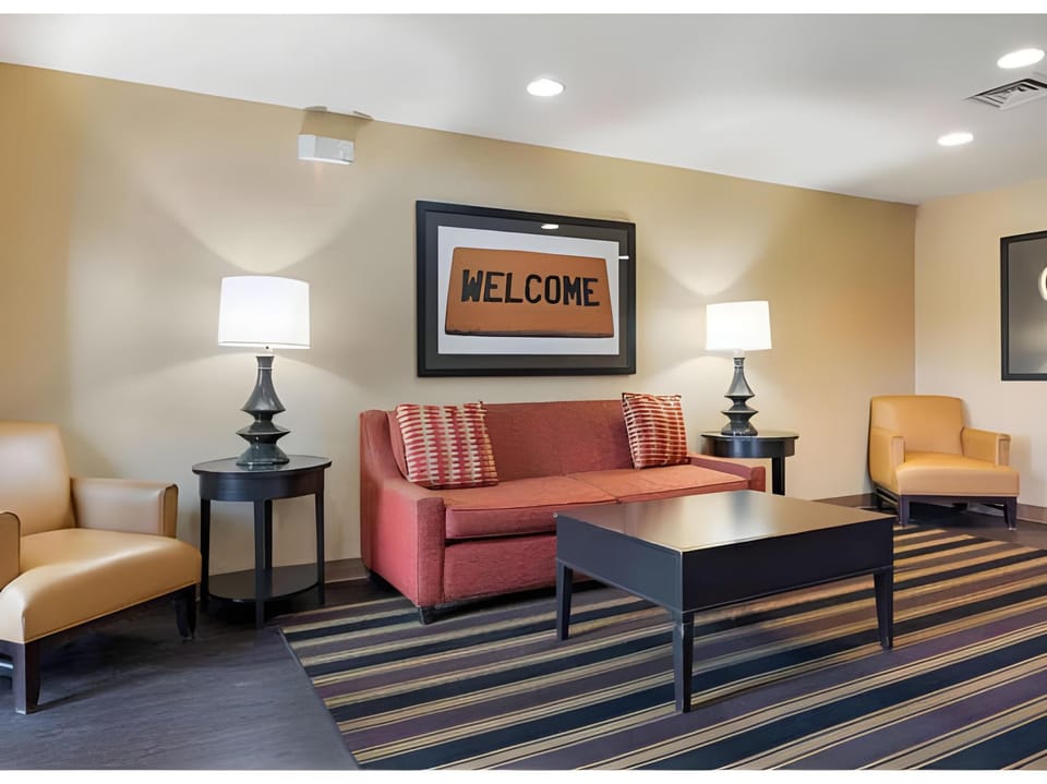 Studio 6 Suites Seattle Kent  WA Hotel in Kent