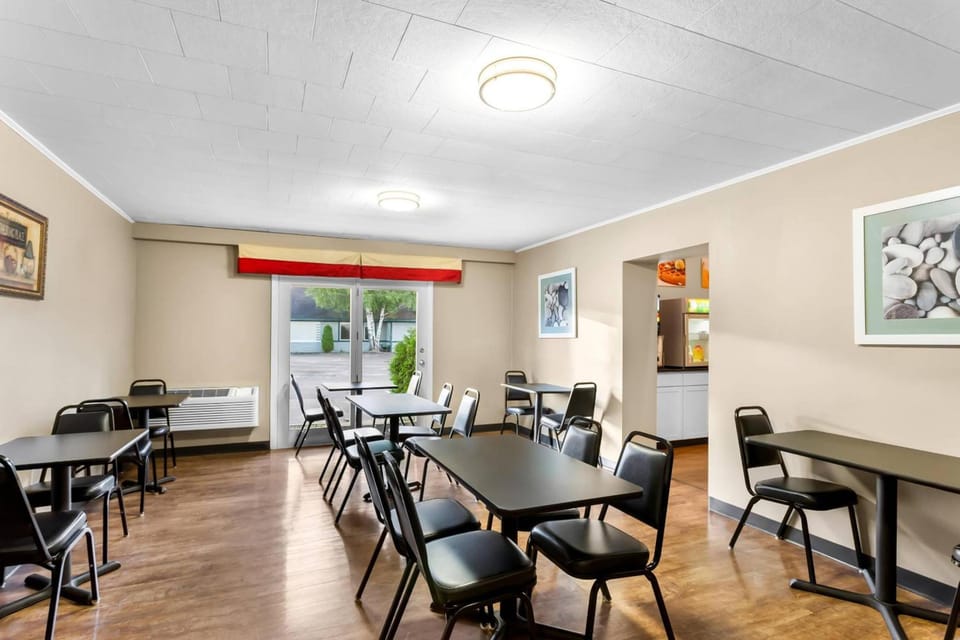 Quality Inn & Suites Gorham White Mountains Hotel in Gorham