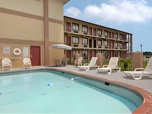 Days Inn & Suites by Wyndham Springfield on I-44 Hotel in Springfield