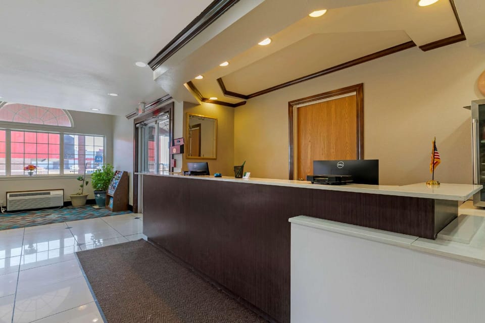Quality Inn Sallisaw Hotel in Ozark Mountains
