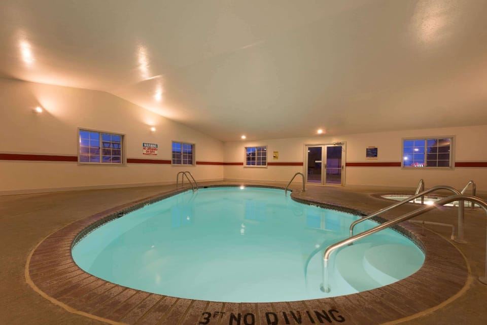 Super 8 By Wyndham Greenfield Hotel in Indiana