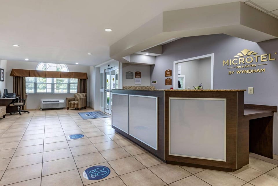Microtel Inn & Suites by Wyndham Sylva Dillsboro Area Hotel in Dillsboro