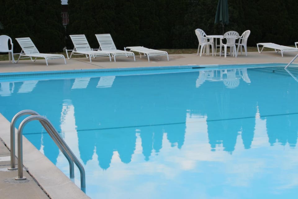 Tides Motor Inn Motel in Westchester County