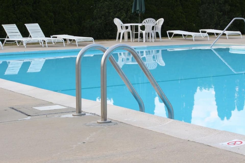 Tides Motor Inn Motel in Westchester County
