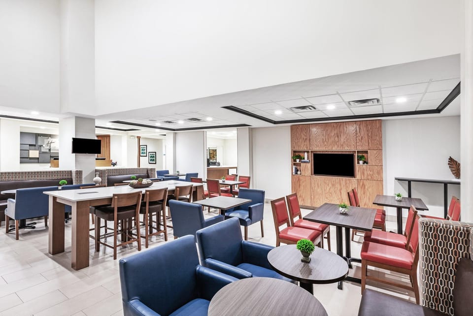 Holiday Inn Express & Suites Baton Rouge East By IHG Hotel in Baton Rouge