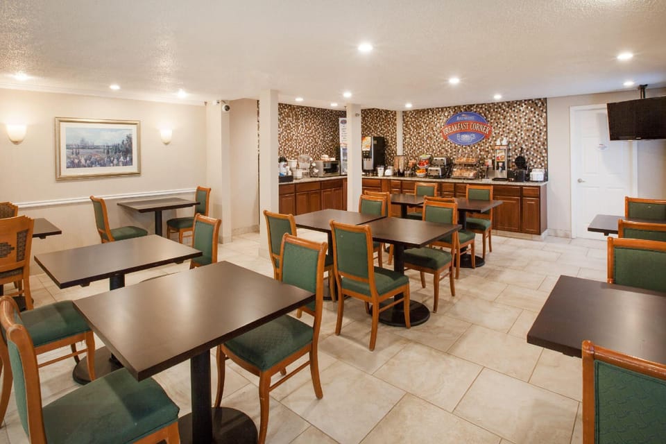 Baymont by Wyndham Texarkana Hotel in Texarkana