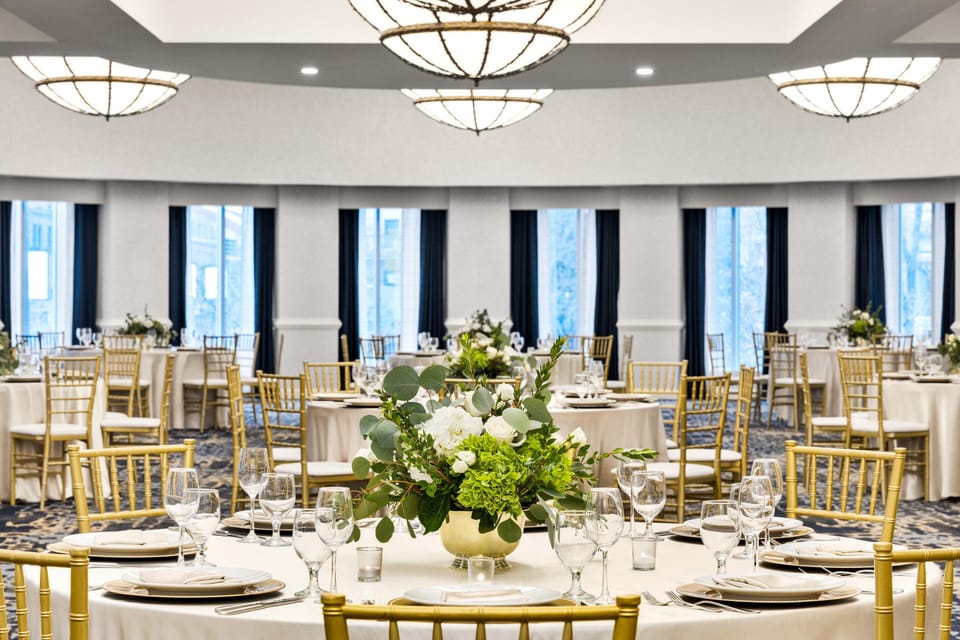 Crowne Plaza Cleveland at Playhouse Square by IHG Hotel in Cleveland Heights