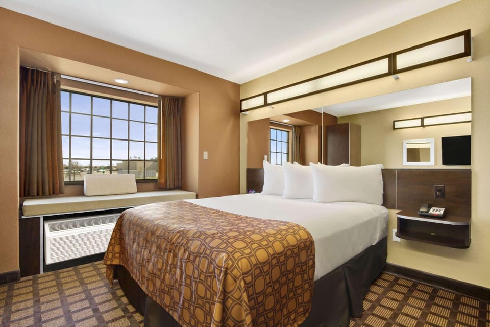 Suite room