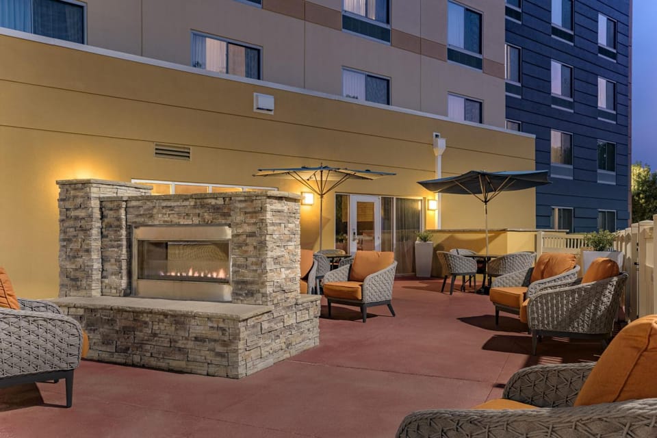 Fairfield by Marriott Inn & Suites Columbia Hotel in Columbia