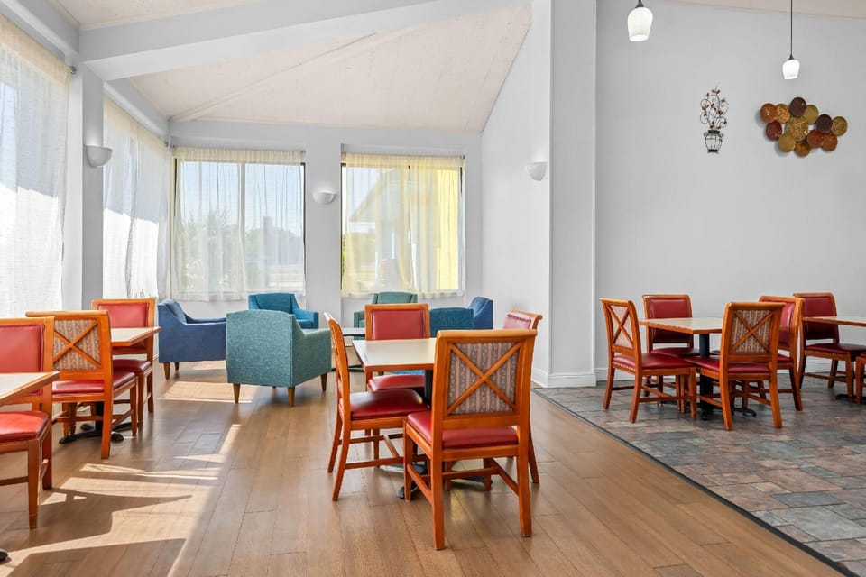 Days Inn by Wyndham Lafayette Near Lafayette Airport Hotel in Broussard