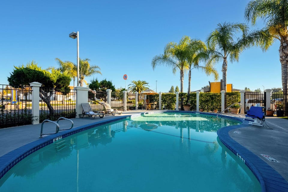 Comfort Inn Gilroy Hotel in Gilroy