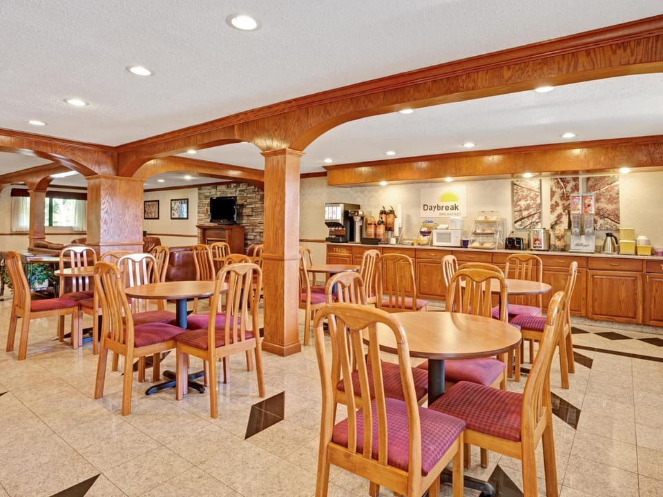 Americas Best Value Inn & Suites Monroe Hotel in Jerusalem Township