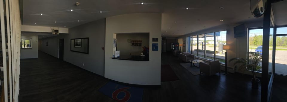 Motel 6 Sault Ste. Marie, ON Hotel in Sault Ste Marie