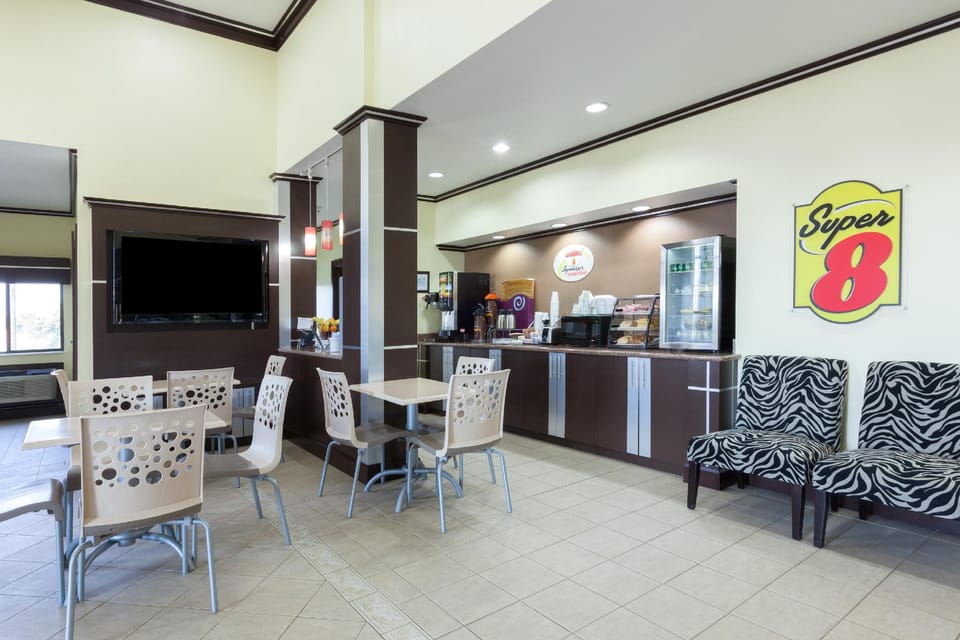 Super 8 By Wyndham Fairfield Tx Hotel in Texas