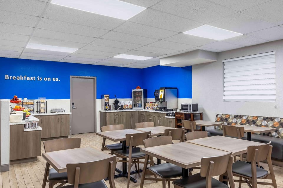 Days Inn by Wyndham Leamington Hotel in Leamington