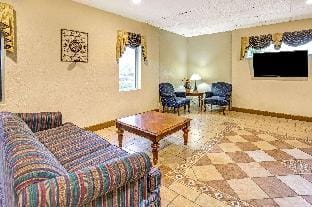 Travelodge by Wyndham Adrian Hotel in Ohio