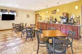 Travelodge by Wyndham Adrian Hotel in Ohio
