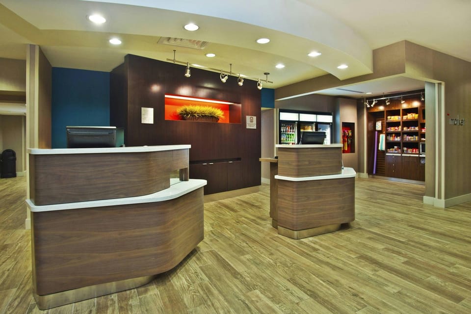 Courtyard by Marriott Gulfport Beachfront Hotel in Gulfport