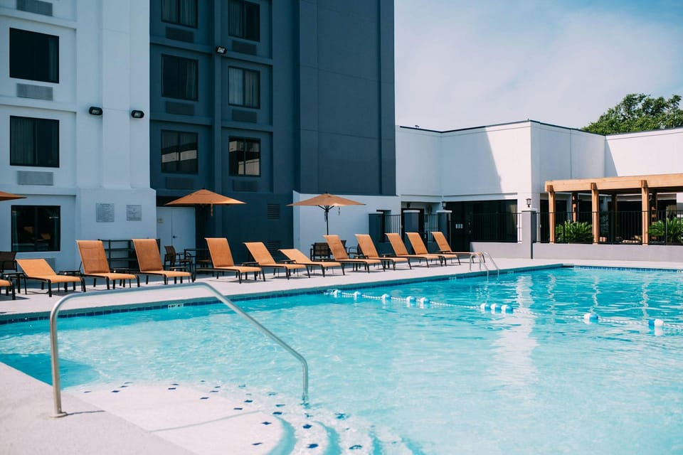 Courtyard by Marriott Gulfport Beachfront Hotel in Gulfport
