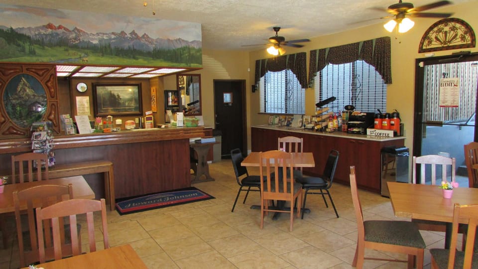 Howard Johnson by Wyndham Leavenworth Hotel in Leavenworth