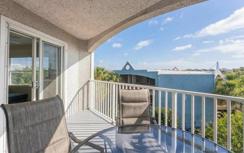 Hibiscus Oceanfront Resort Resort in Butler Beach