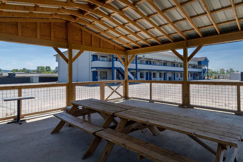Days Inn by Wyndham Greeneville Hotel in Greeneville