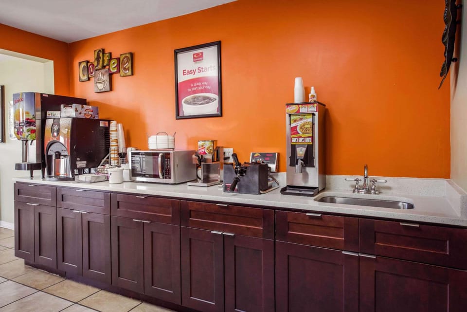 Econo Lodge - Waynesville Hotel in Waynesville